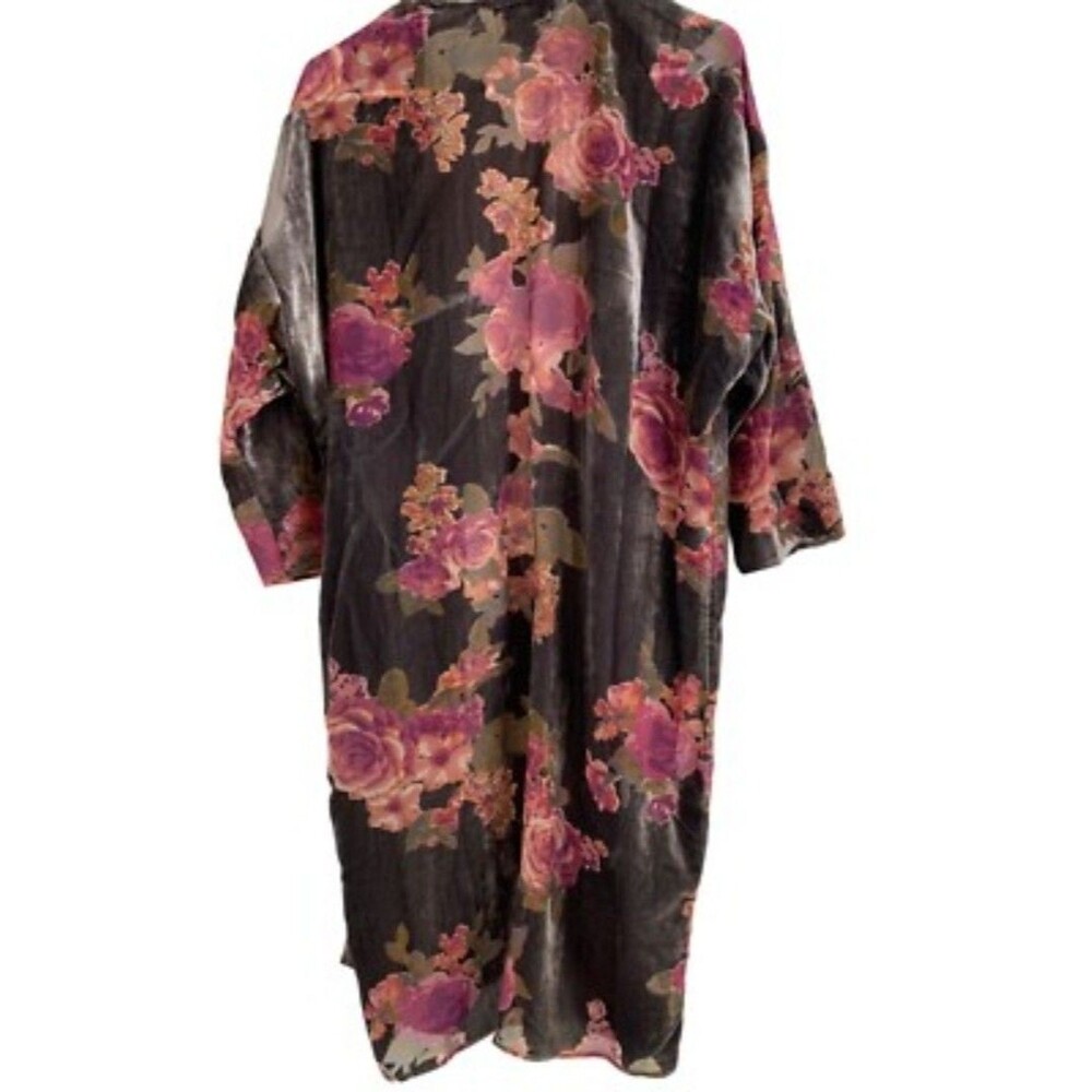 Vici Large Floral Kimono Cardigan Long Sleeve Open Front Pockets NWOT 7512 - Picture 2 of 5